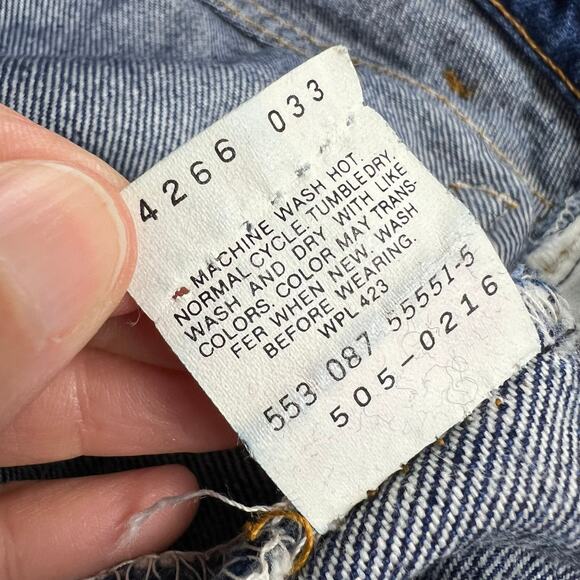 Levi’s women’s Vintage 1987 505 Blue Jeans size 28x30 Reworked - Picture 4 of 9